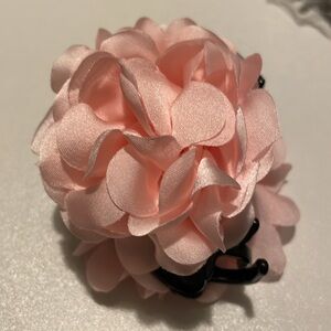 Elegant Pink Flower Hair Clip